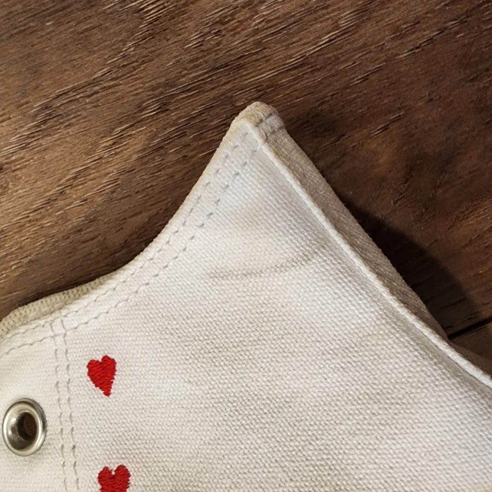 Converse Chuck Taylor All Star Platform Valentine's Day Hearts Hi Rise size 10